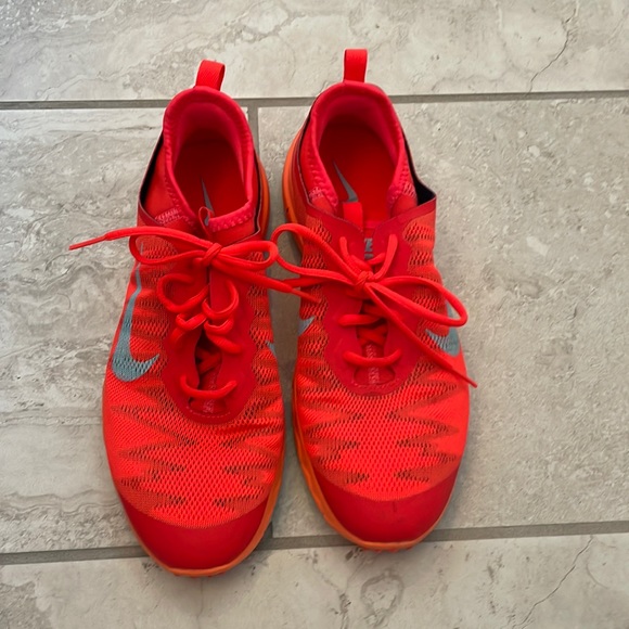 Women’s Nike Orange Golf Shoes - Picture 1 of 6